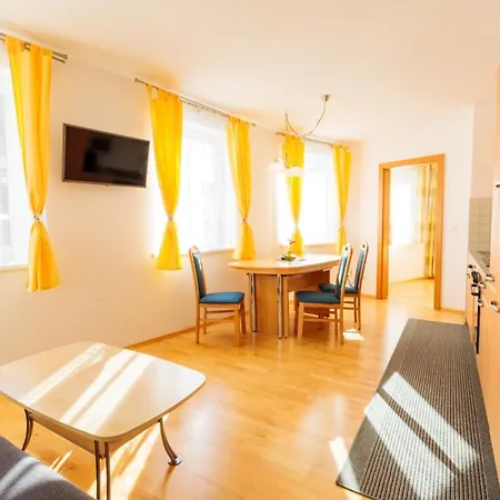 Avenzio Appartement *
