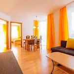 Avenzio Lägenhet