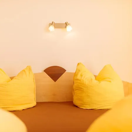 Avenzio Appartement *